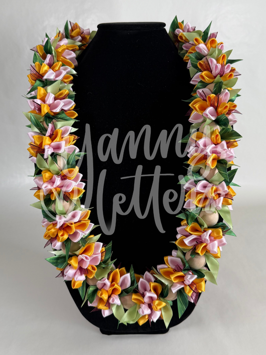 Pink Pineapple Lei 🍍