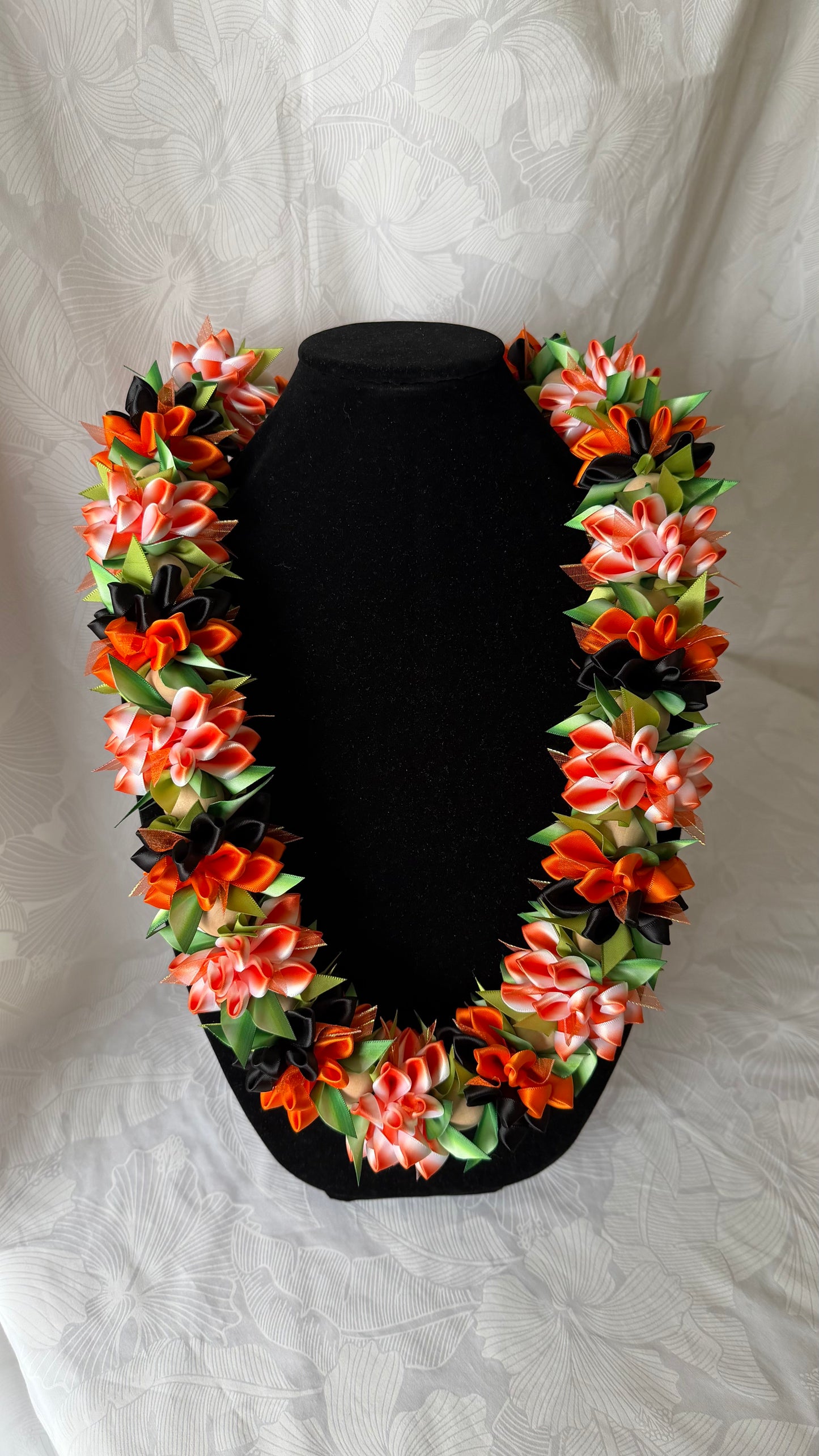 Paradise Sunset Lei 🌅